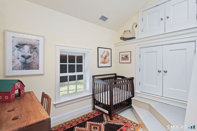 135 Comstock Hill Road, New Canaan, CT 06840