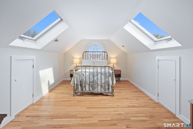 135 Comstock Hill Road, New Canaan, CT 06840