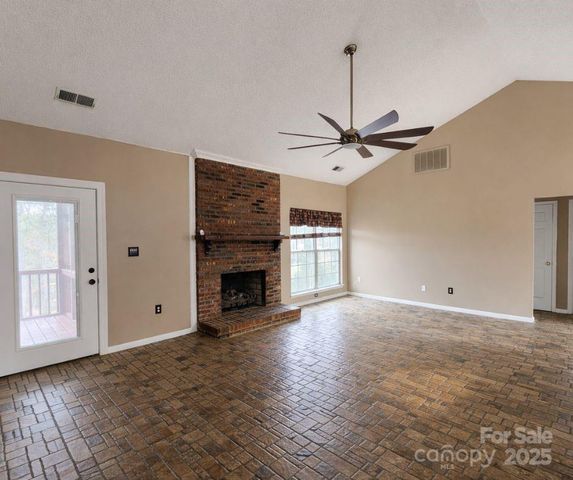 132 Grayrock Drive, Statesville, NC 28677