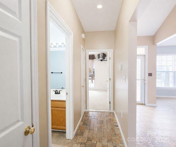 132 Grayrock Drive, Statesville, NC 28677