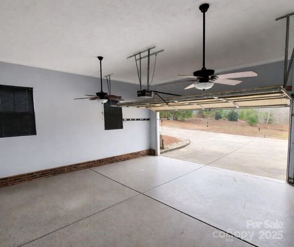 132 Grayrock Drive, Statesville, NC 28677