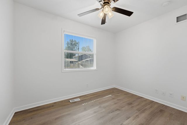 1903 Kings Drive, Bettendorf, IA 52722