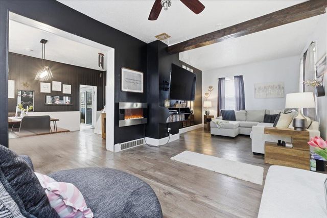 335 LINCOLN Avenue, Council Bluffs, IA 51503