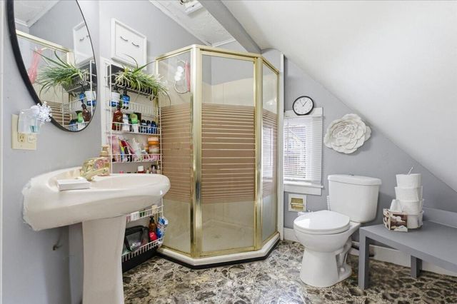 335 LINCOLN Avenue, Council Bluffs, IA 51503