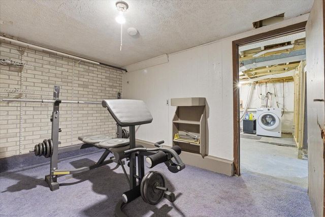 335 LINCOLN Avenue, Council Bluffs, IA 51503