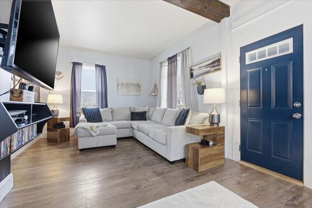 335 LINCOLN Avenue, Council Bluffs, IA 51503