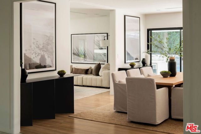 1011 N Hillcrest Road, Beverly Hills, CA 90210