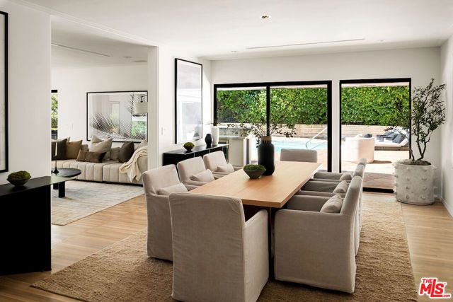 1011 N Hillcrest Road, Beverly Hills, CA 90210