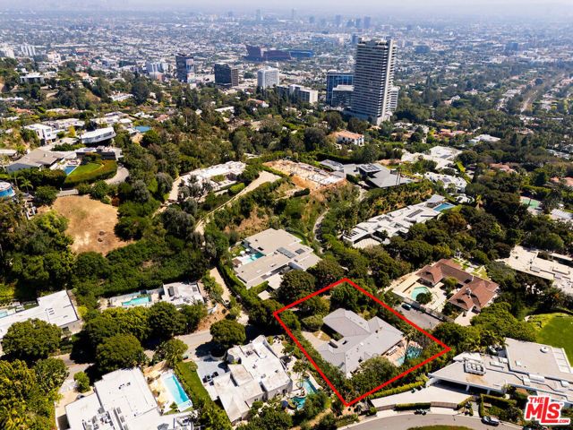 1011 N Hillcrest Road, Beverly Hills, CA 90210