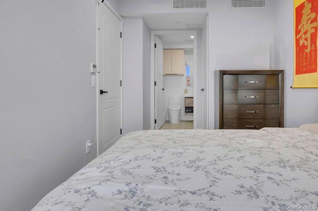 146-17 Northern Boulevard 3A, Flushing, NY 11354