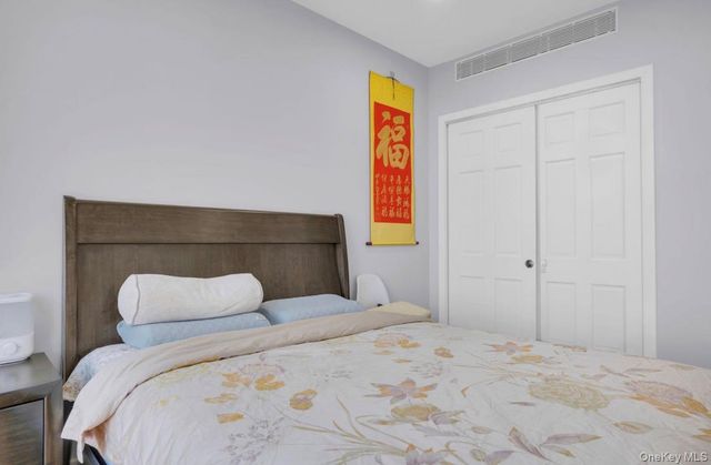 146-17 Northern Boulevard 3A, Flushing, NY 11354