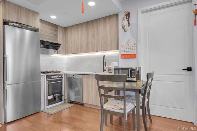 146-17 Northern Boulevard 3A, Flushing, NY 11354