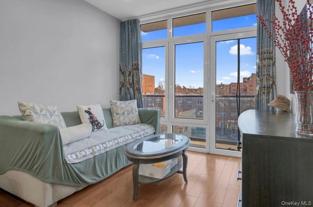 146-17 Northern Boulevard 3A, Flushing, NY 11354