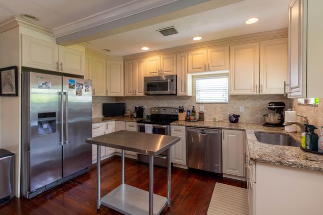 210 Malverne Road, West Palm Beach, FL 33405