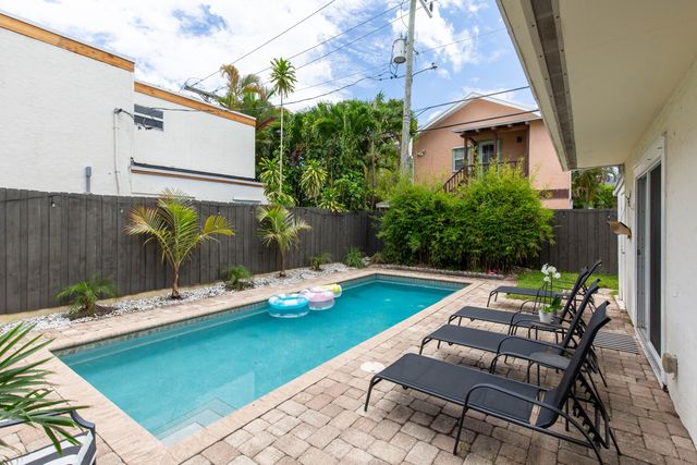210 Malverne Road, West Palm Beach, FL 33405