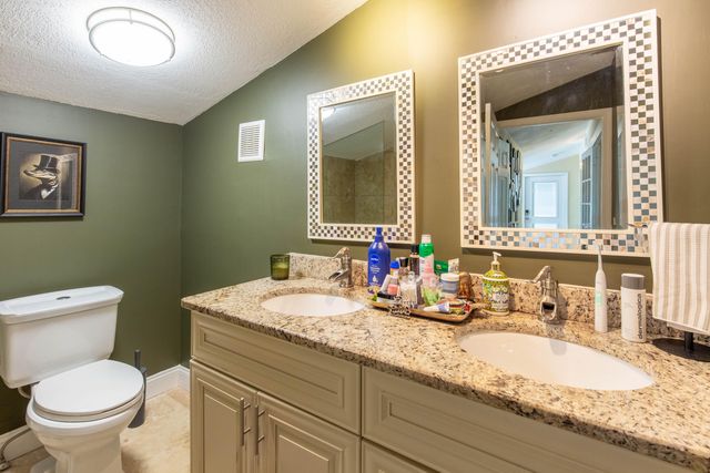 210 Malverne Road, West Palm Beach, FL 33405