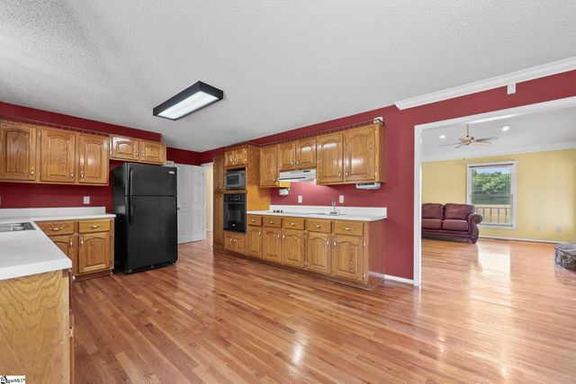 225 Mill Creek Road, Westminster, SC 29693