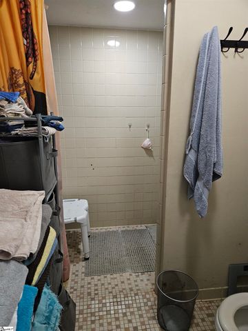 1718 W Market Street, Anderson, SC 29624