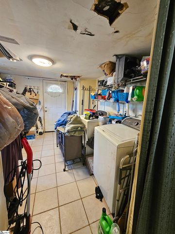 1718 W Market Street, Anderson, SC 29624