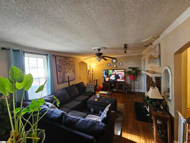 1718 W Market Street, Anderson, SC 29624