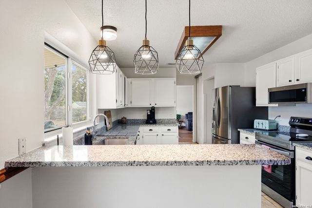 16226 Pinetree, San Antonio, TX 78247