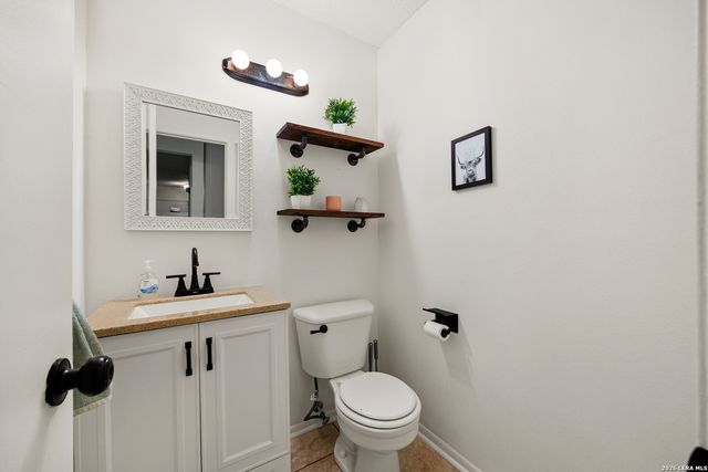 16226 Pinetree, San Antonio, TX 78247