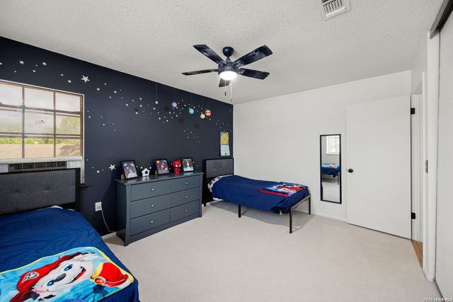 16226 Pinetree, San Antonio, TX 78247