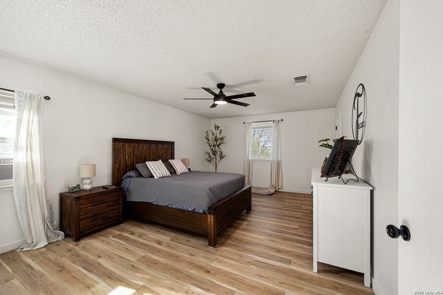 16226 Pinetree, San Antonio, TX 78247