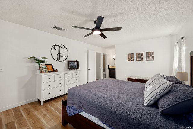 16226 Pinetree, San Antonio, TX 78247