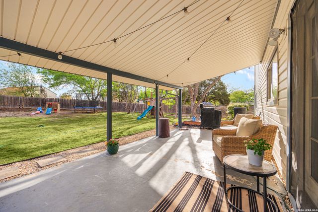 16226 Pinetree, San Antonio, TX 78247