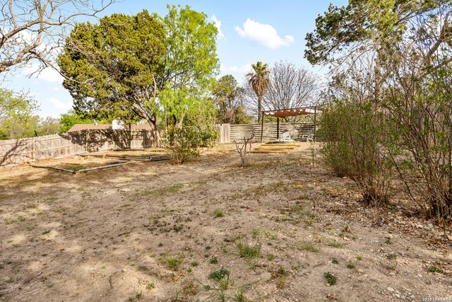 16226 Pinetree, San Antonio, TX 78247