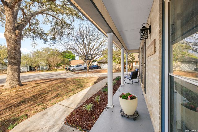 16226 Pinetree, San Antonio, TX 78247