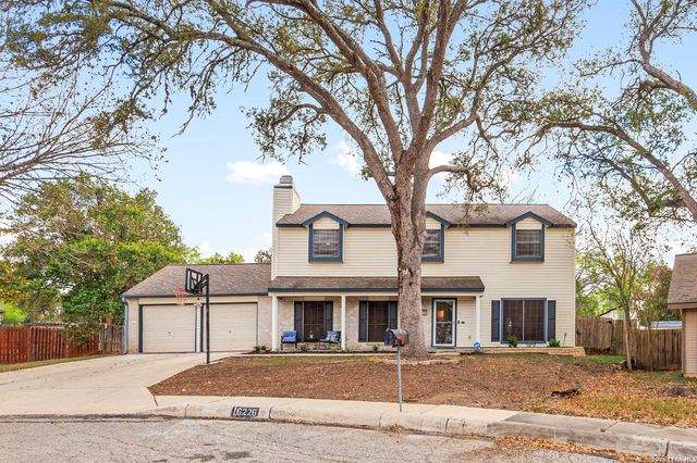 16226 Pinetree, San Antonio, TX 78247