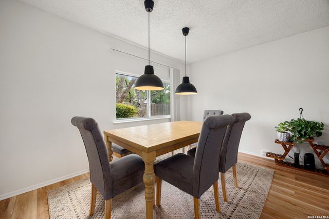 16226 Pinetree, San Antonio, TX 78247