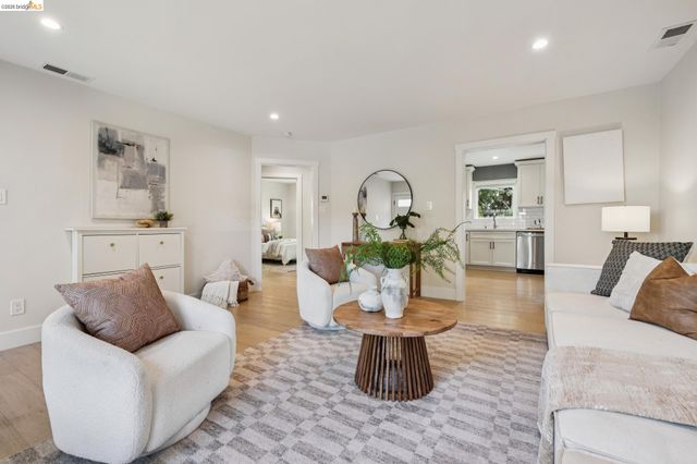 1020 Channing Way, Berkeley, CA 94710