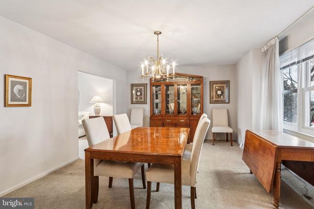 513 MOURNING DOVE RD, Audubon, PA 19403