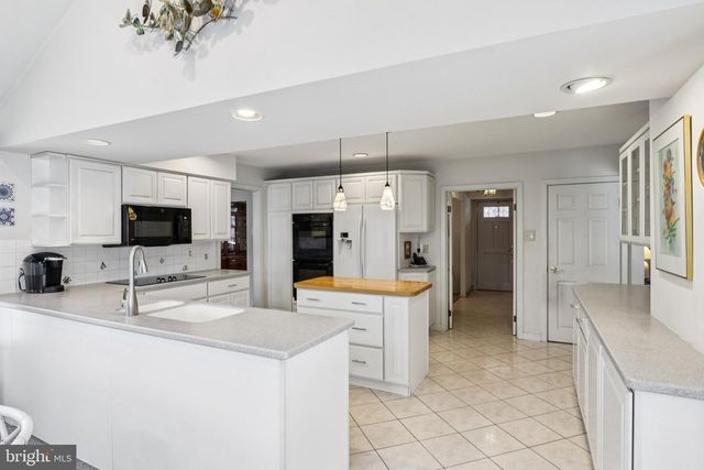 513 MOURNING DOVE RD, Audubon, PA 19403