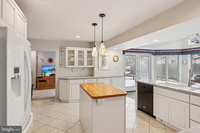 513 MOURNING DOVE RD, Audubon, PA 19403