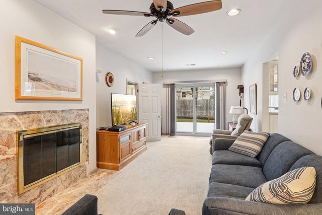 513 MOURNING DOVE RD, Audubon, PA 19403