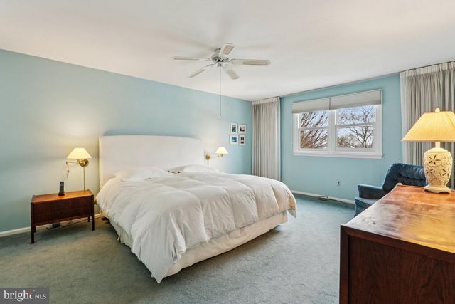 513 MOURNING DOVE RD, Audubon, PA 19403