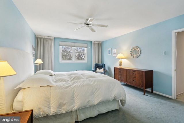 513 MOURNING DOVE RD, Audubon, PA 19403