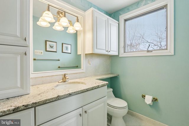 513 MOURNING DOVE RD, Audubon, PA 19403