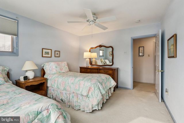 513 MOURNING DOVE RD, Audubon, PA 19403