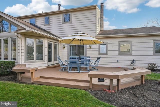 513 MOURNING DOVE RD, Audubon, PA 19403