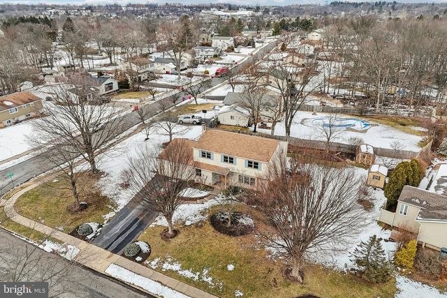 513 MOURNING DOVE RD, Audubon, PA 19403