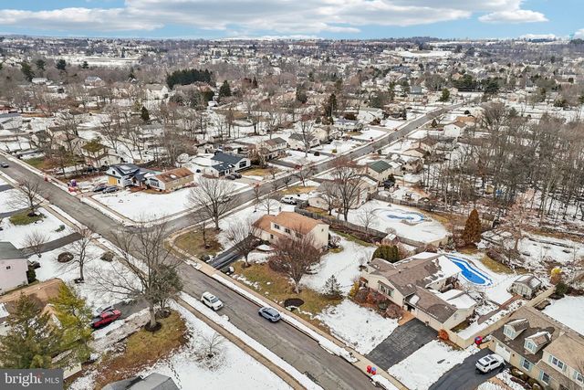 513 MOURNING DOVE RD, Audubon, PA 19403