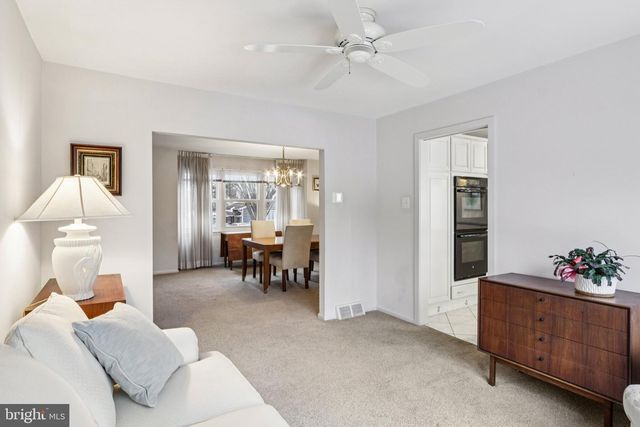 513 MOURNING DOVE RD, Audubon, PA 19403