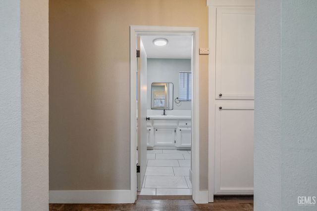 2223 Steele Avenue, Bakersfield, CA 93307