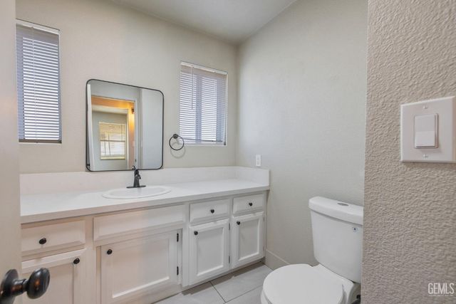 2223 Steele Avenue, Bakersfield, CA 93307