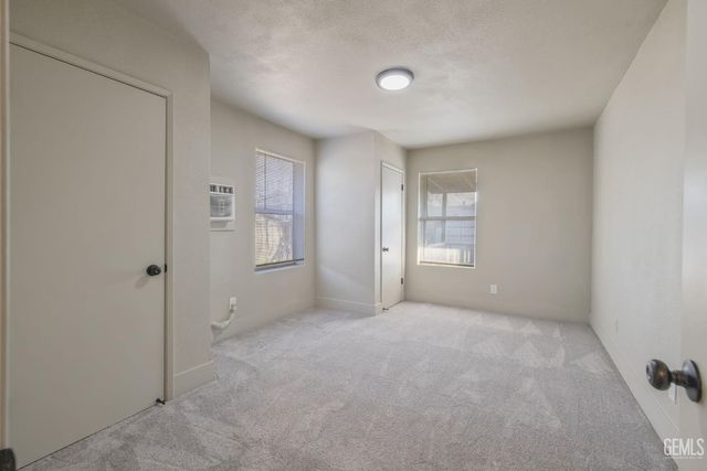 2223 Steele Avenue, Bakersfield, CA 93307